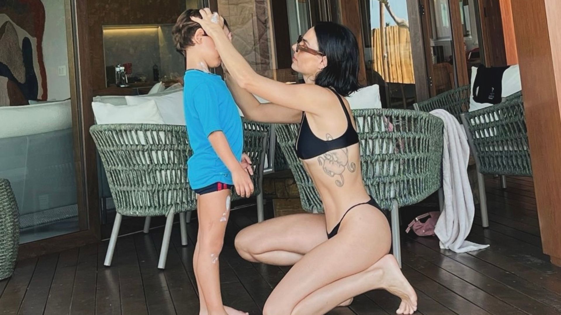 Isis Valverde abre álbum de fotos com o filho e declara: “Que orgulho”