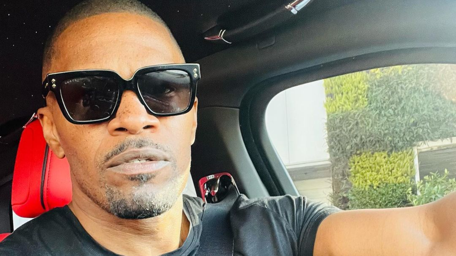 Jamie Foxx dá detalhes sobre colapso de saúde no ano passado