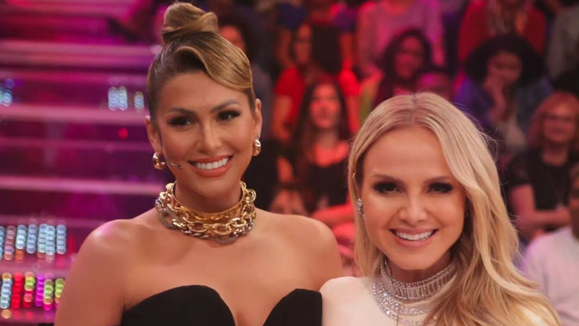 Lívia Andrade causa com recado em foto com Eliana: ‘Guerreira e não herdeira’