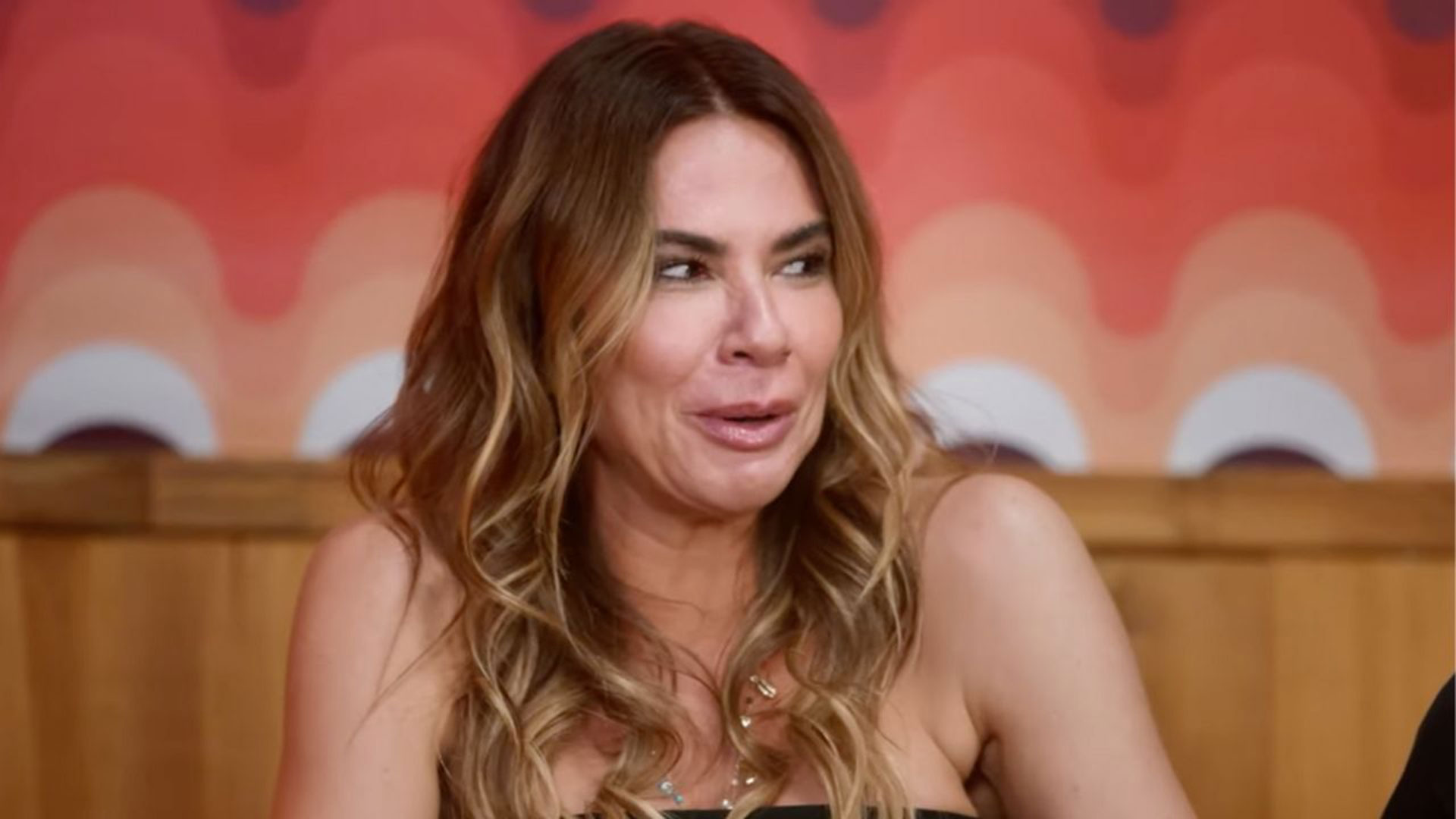 Luciana Gimenez revela que já postou foto íntima por acidente