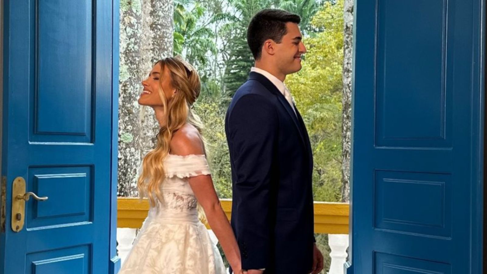 Herdeiro de César Filho pediu que o vestido de sua noiva tivesse detalhe especial