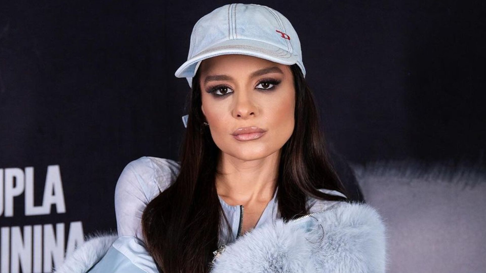 Maiara impressiona ao mostrar barriga trincada durante show: ‘Radiante’