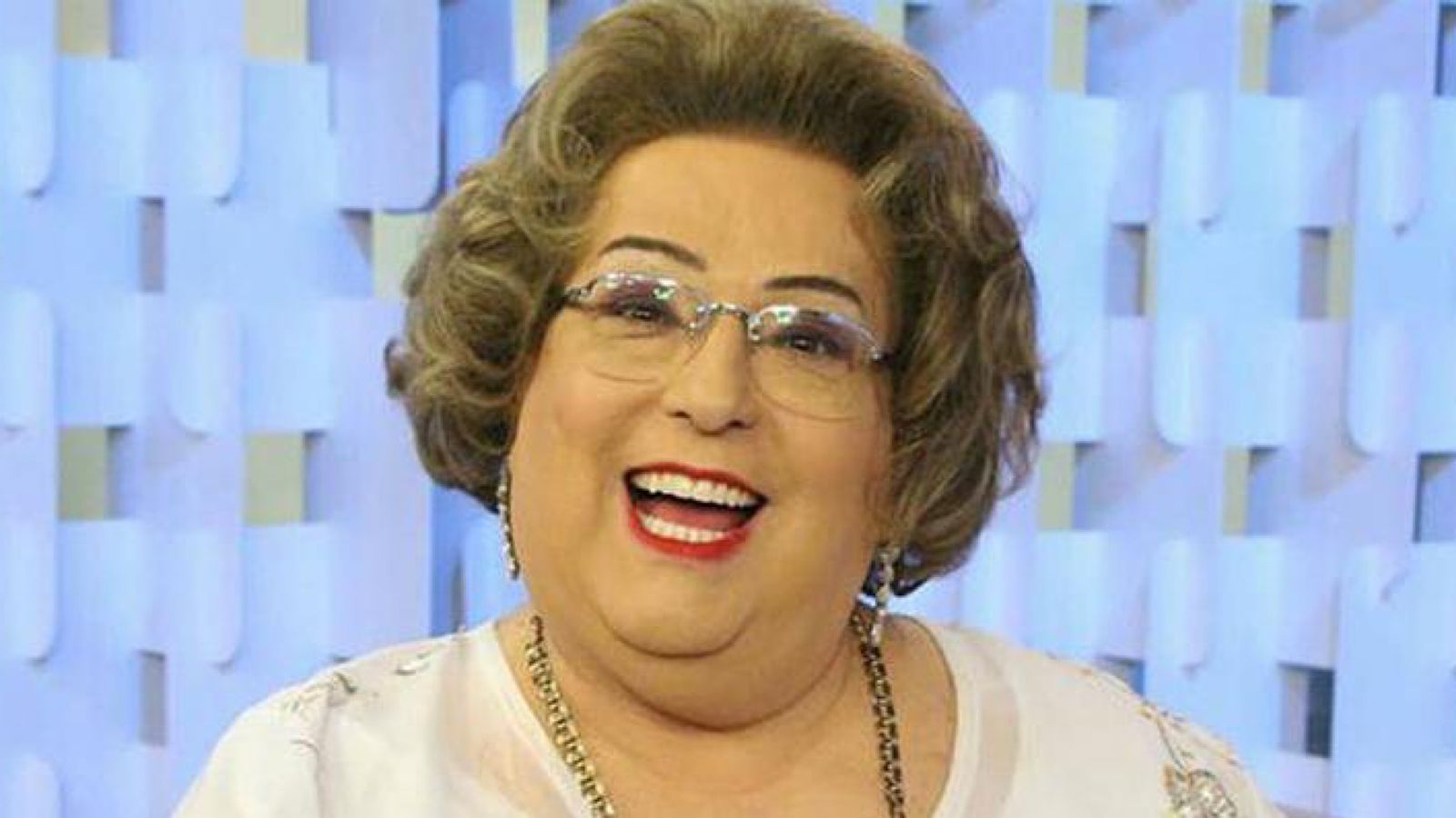 Equipe de Mamma Bruschetta atualiza quadro de saúde da apresentadora após acidente