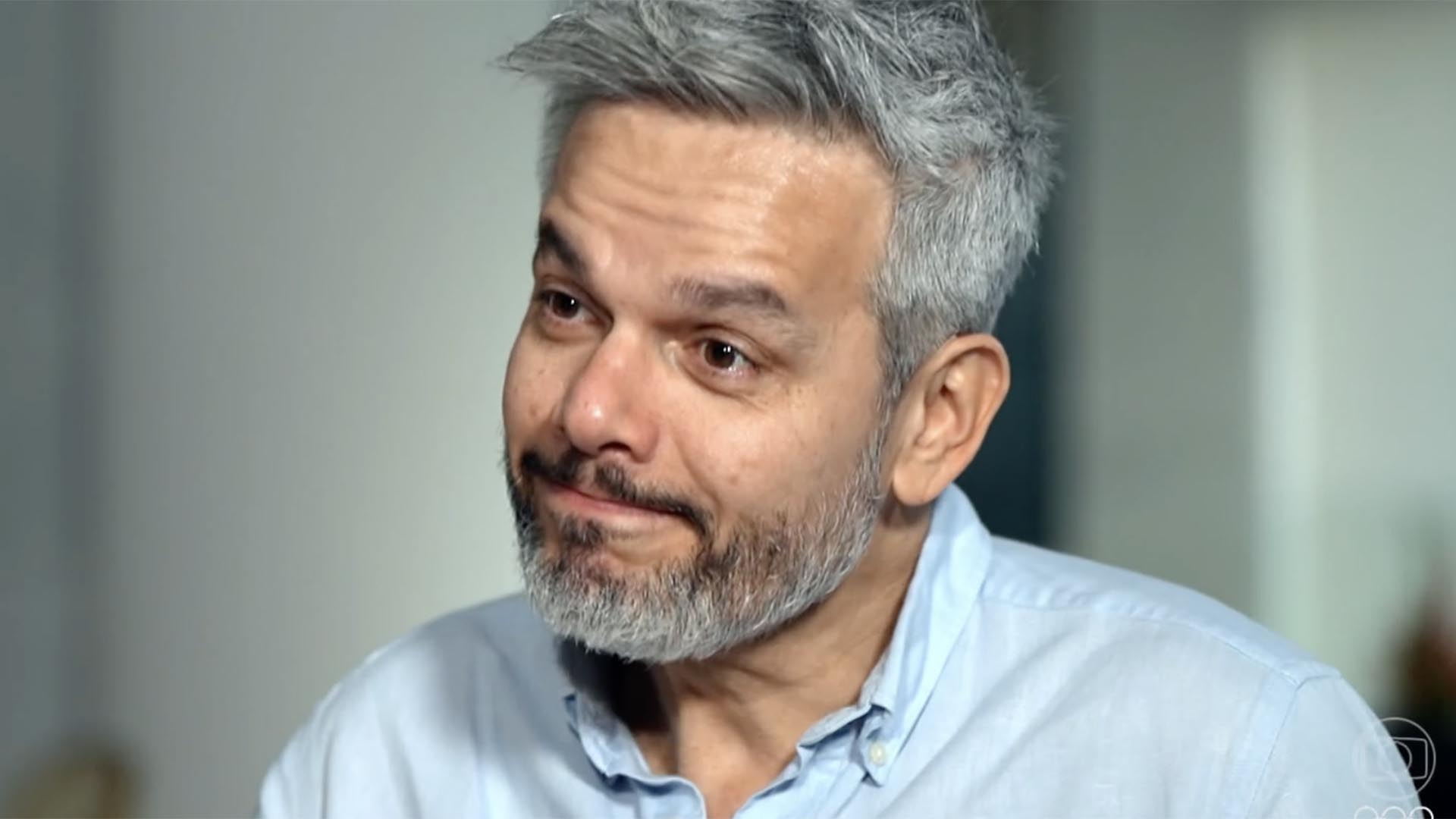 Otaviano Costa exibe a cicatriz da cirurgia pela primeira vez: ‘Porta da vida’