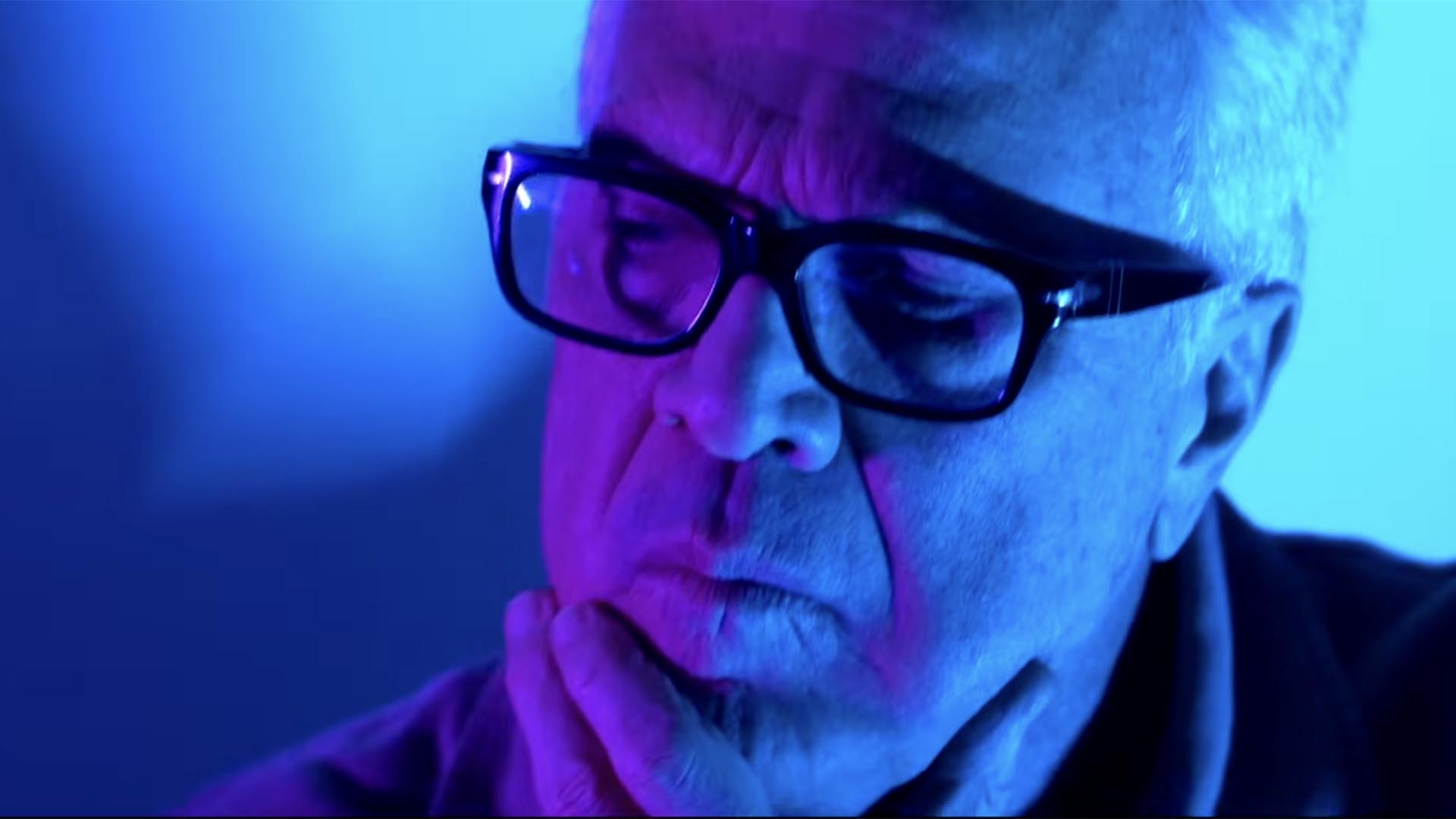 Pedro Bial brilha em novo clipe do cantor Paulo Ricardo