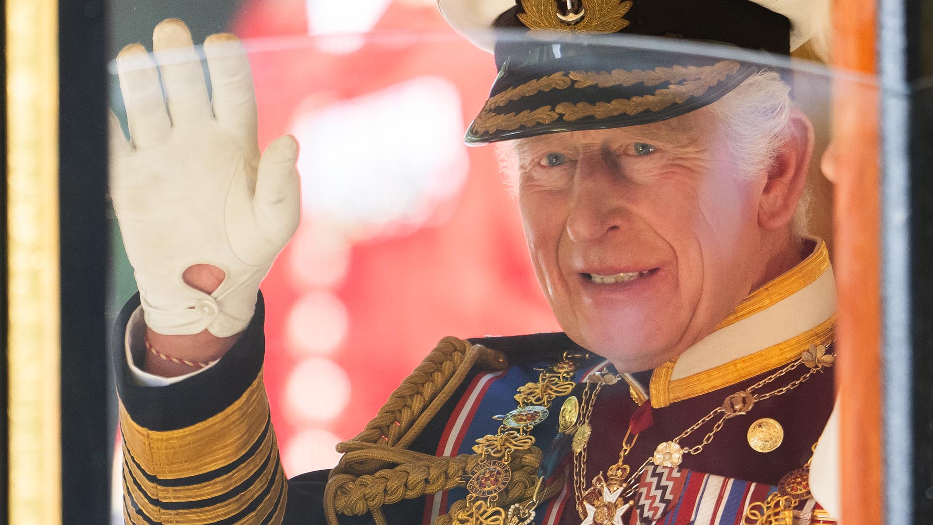 Pulseira do Rei Charles III chama a atenção e gera especulações