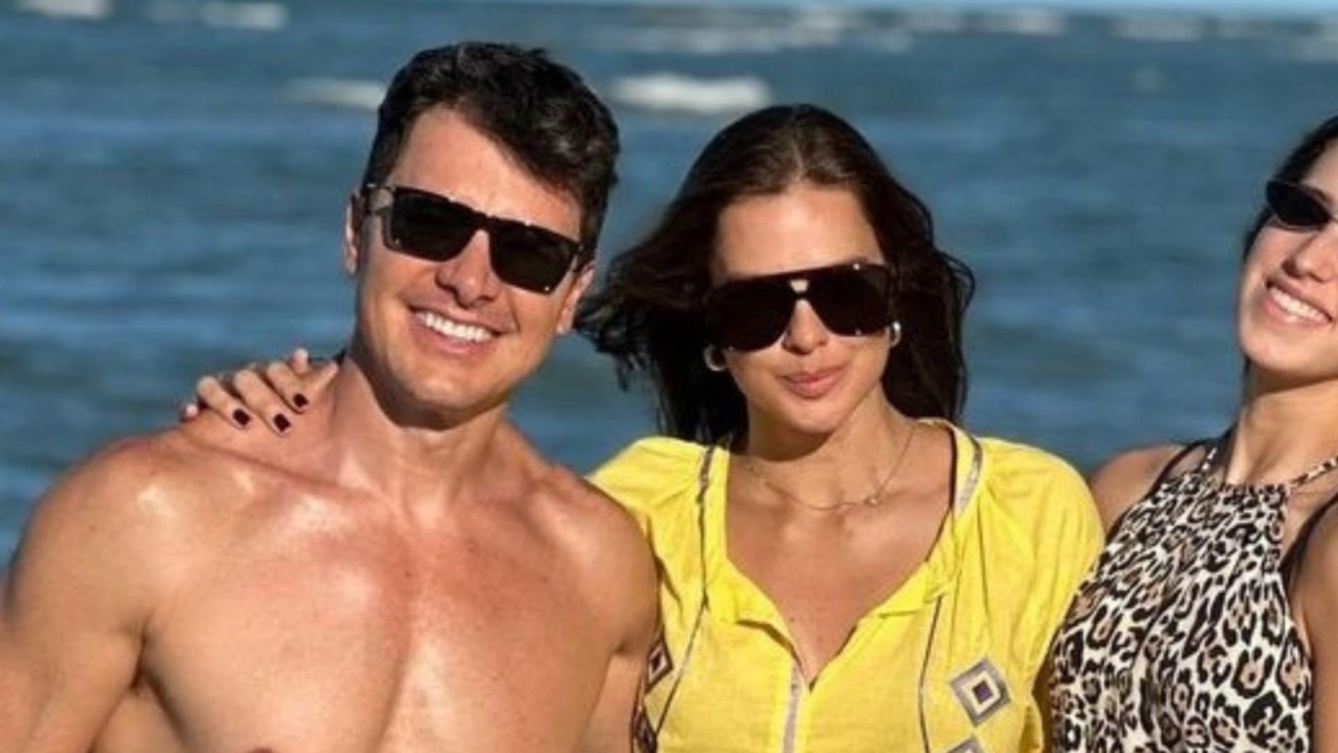 Rodrigo Faro e esposa chocam ao surgirem com as filhas: ‘Todos irmãos’