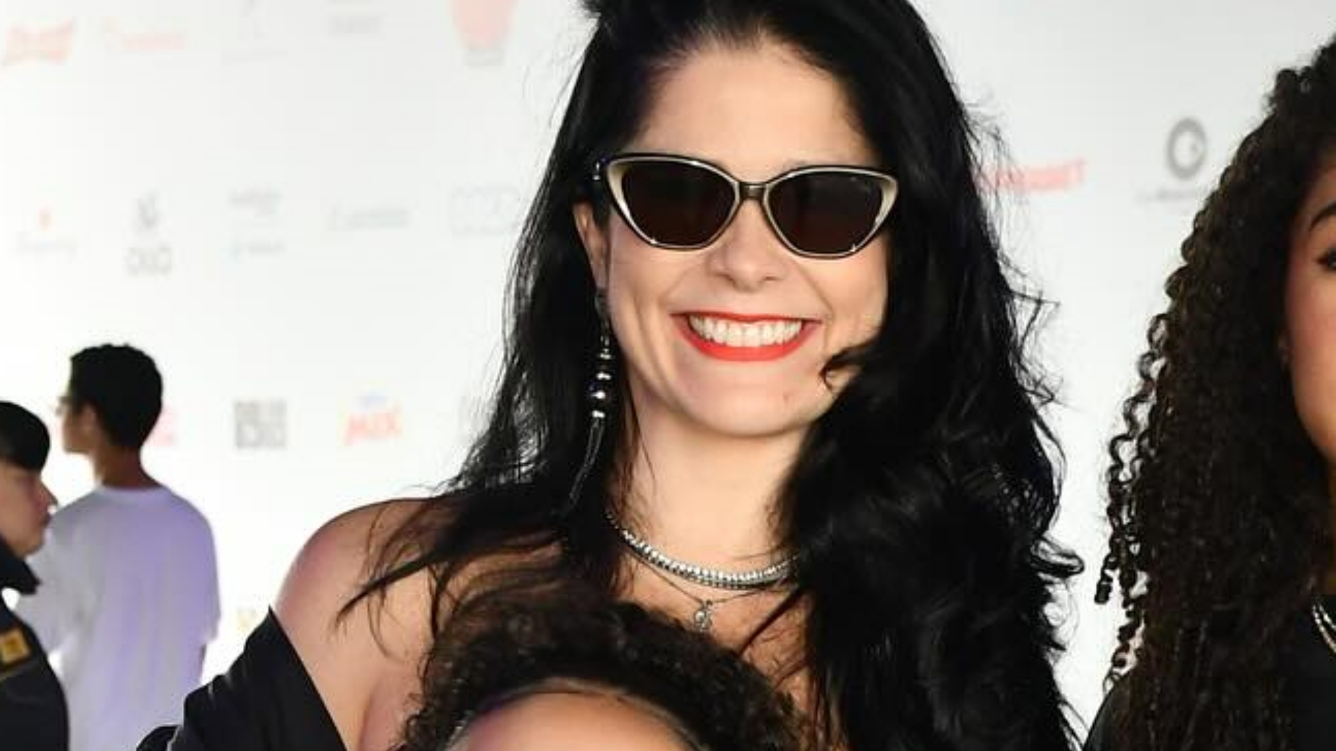 Samara Felippo posa com as filhas e fãs rasgam elogios: “Chuva de beleza”