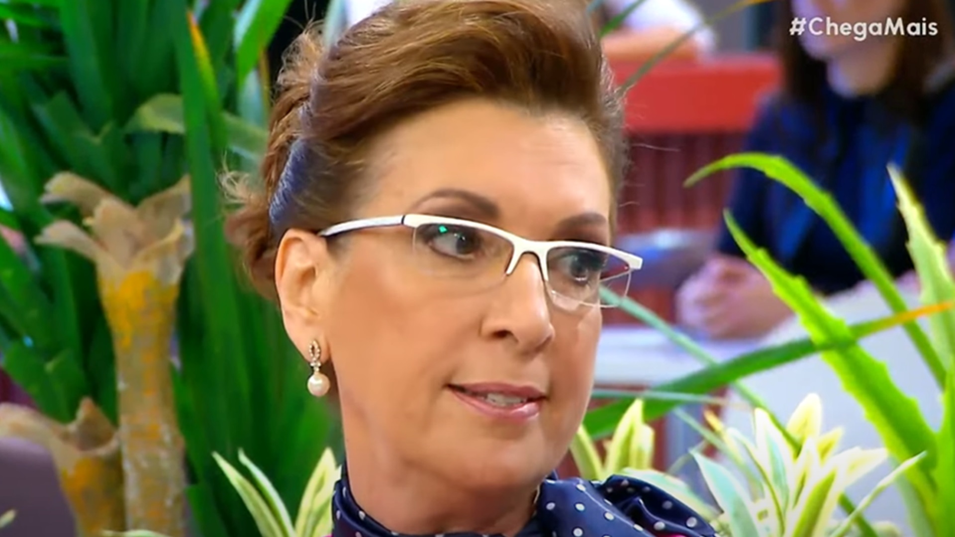 Lembra dela? Supernanny faz rara aparição na TV aos 79 anos