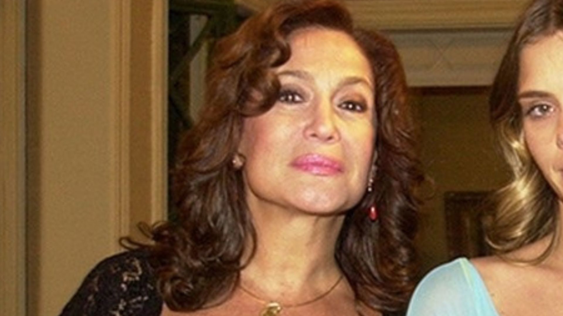 Susana Vieira celebra 20 anos de ‘Senhora do Destino’ com foto icônica