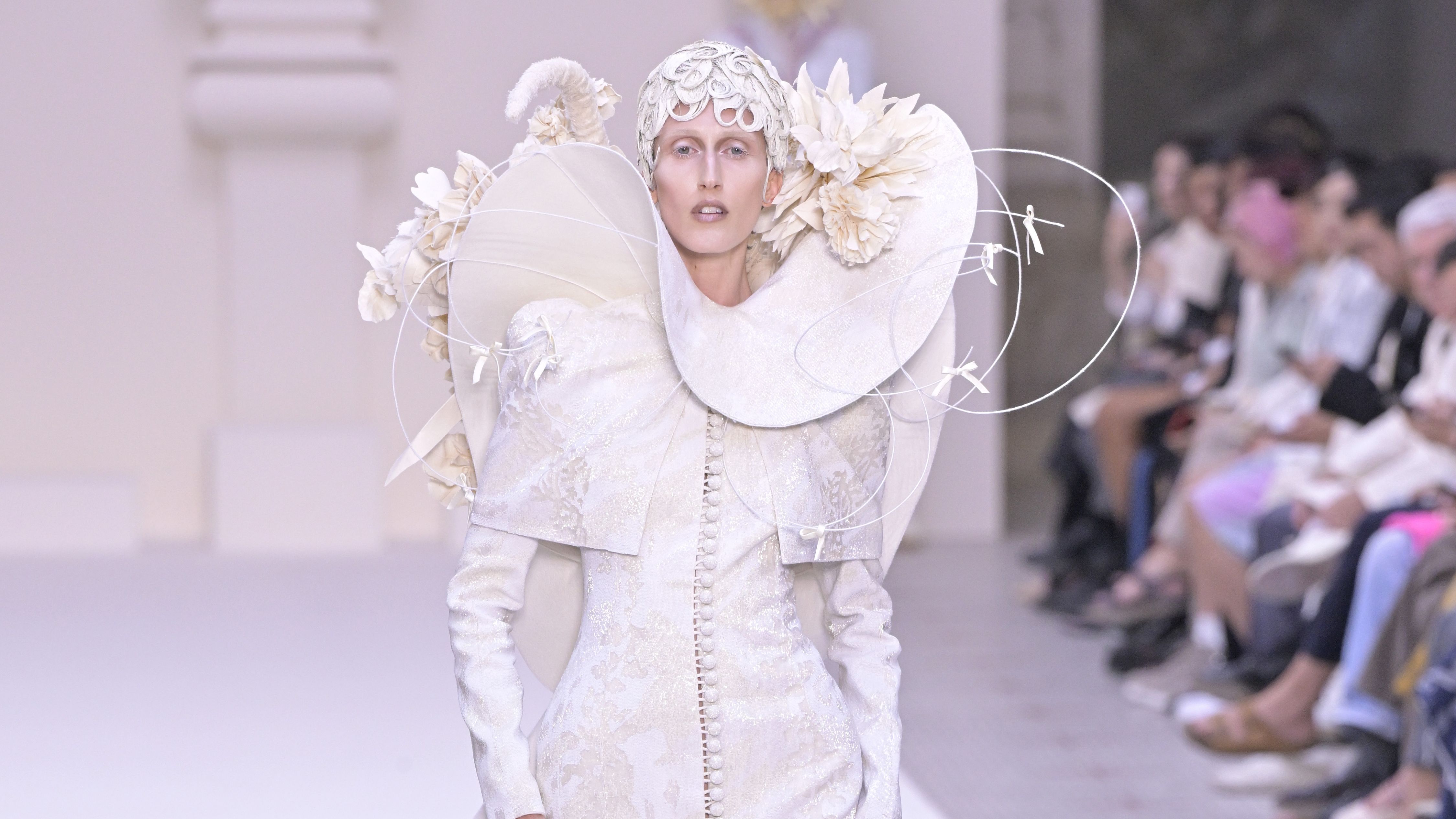Temática olímpica é abordada pelo estilista americano Thom Browne em Paris