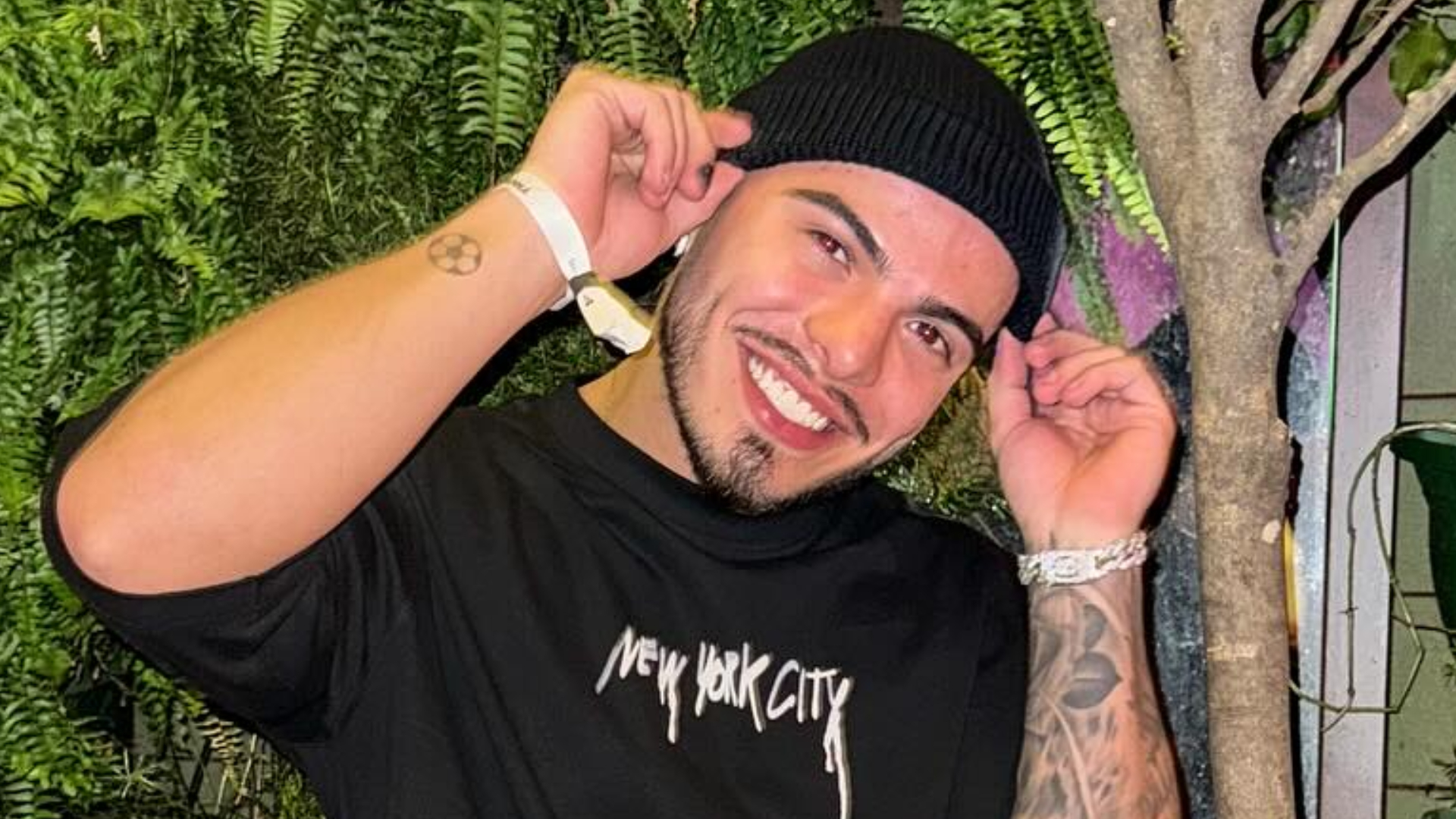 Ex-ator mirim Thomaz Costa vende curso de superação e valores surpreendem
