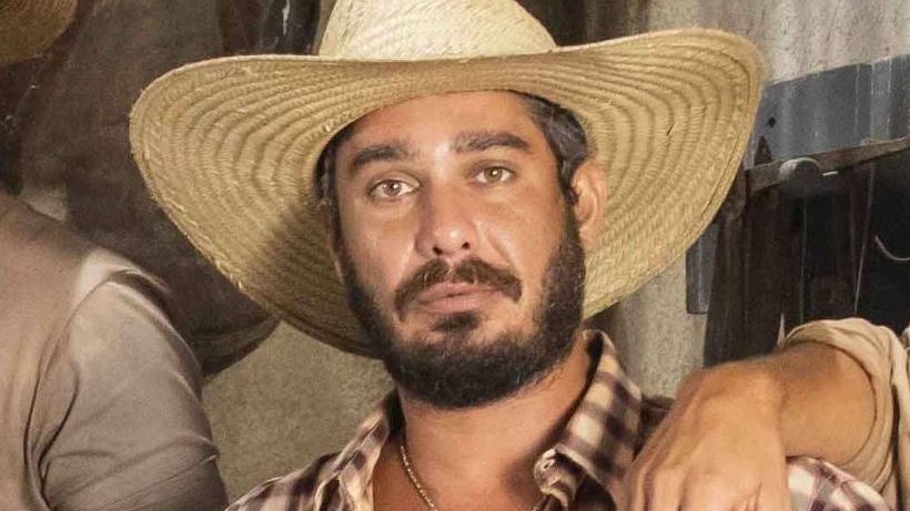 Thommy Schiavo: Elenco de Pantanal presta homenagem ao ator durante velório