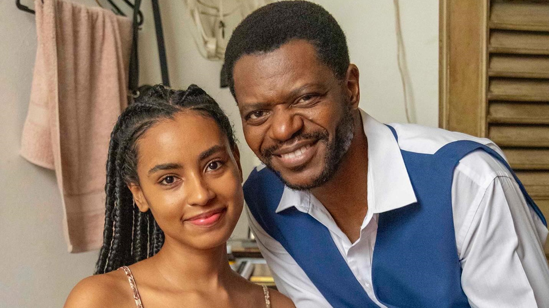 Pai da protagonista em Mania de Você, Bukassa Kabengele elogia autor: ‘Ritmo incrível’