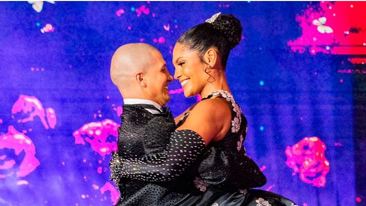 Professor de Barbara Reis avalia júri da Dança dos Famosos após queda e eliminação