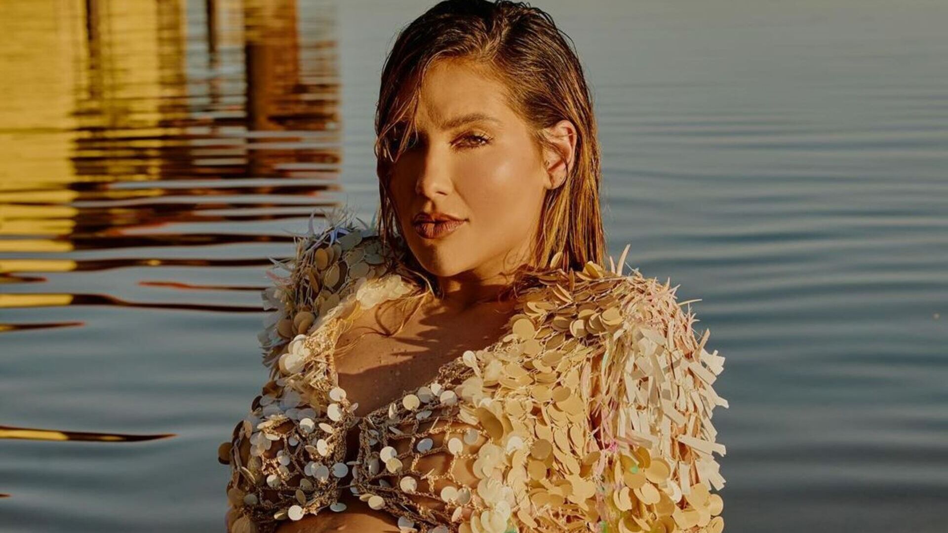 Virginia Fonseca impacta ao fazer fotos no lago da fazenda de Leonardo