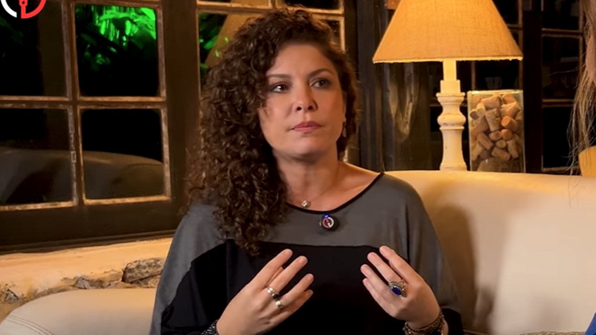 Bárbara Borges relembra vida antes de A Fazenda e desabafa: ‘Fui pro fundo do poço’