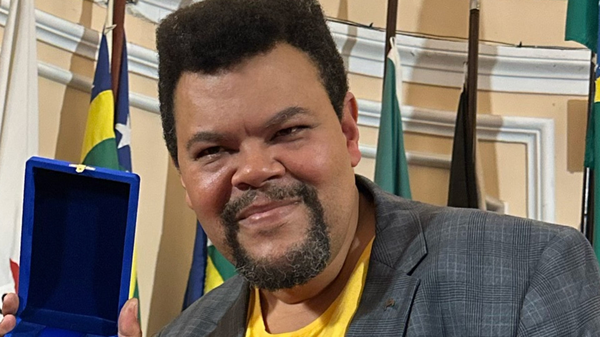 Babu Santana dá pausa em atuações e muda plano de carreira: ‘Me chamaram de louco’