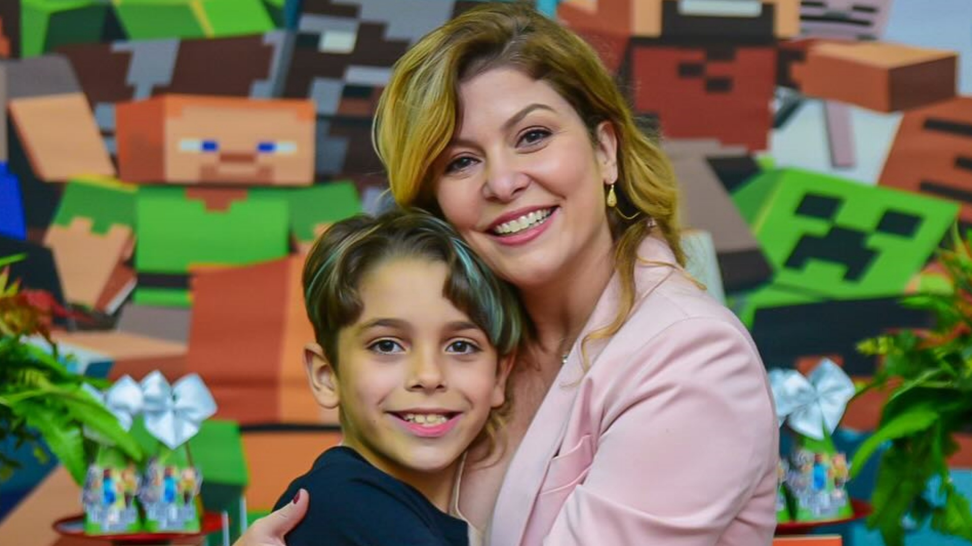 Filho caçula de Bárbara Borges comemora aniversário com festa luxuosa