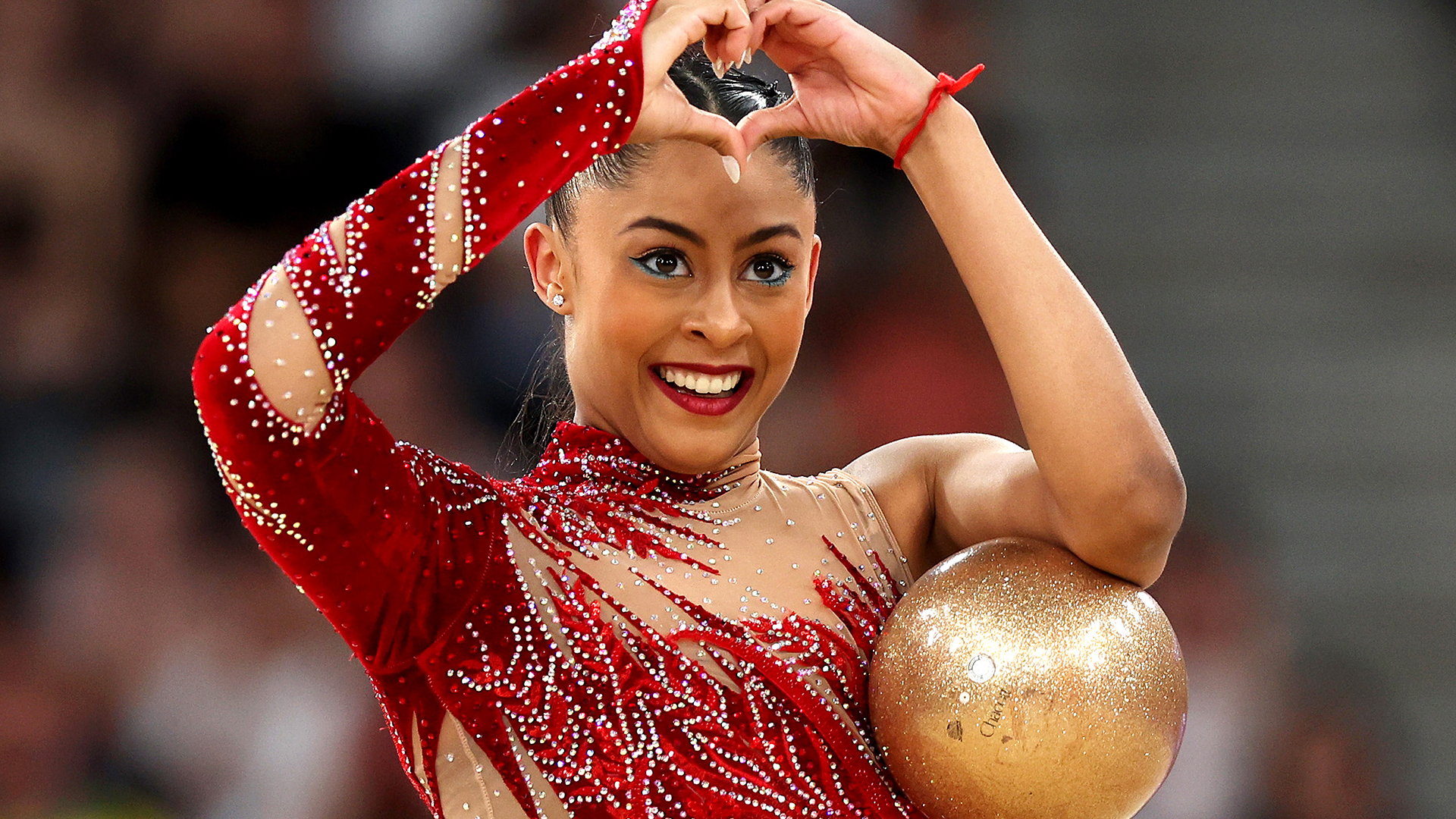Quem é Bárbara Domingos? Ela está na final da ginástica rítmica nas Olimpíadas