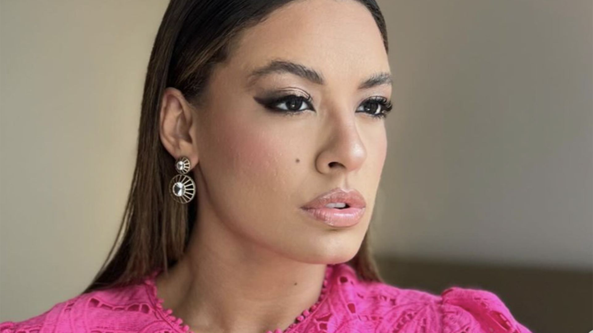 Comprou ou alugou? Ex-BBB Beatriz revela a verdade sobre mansão