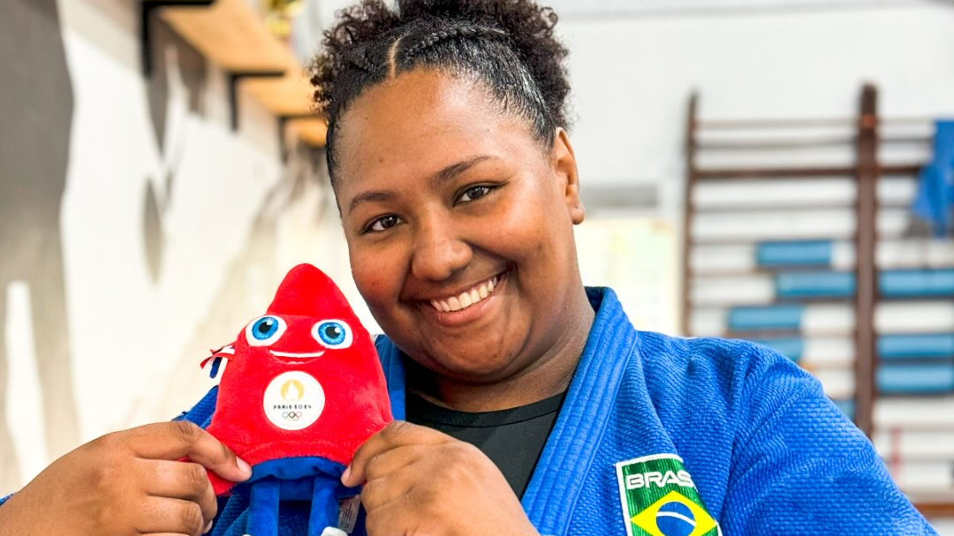 Nome diferentão do pai de medalhista Bia Souza chama atenção e fãs brincam: ‘Semi-deusa’