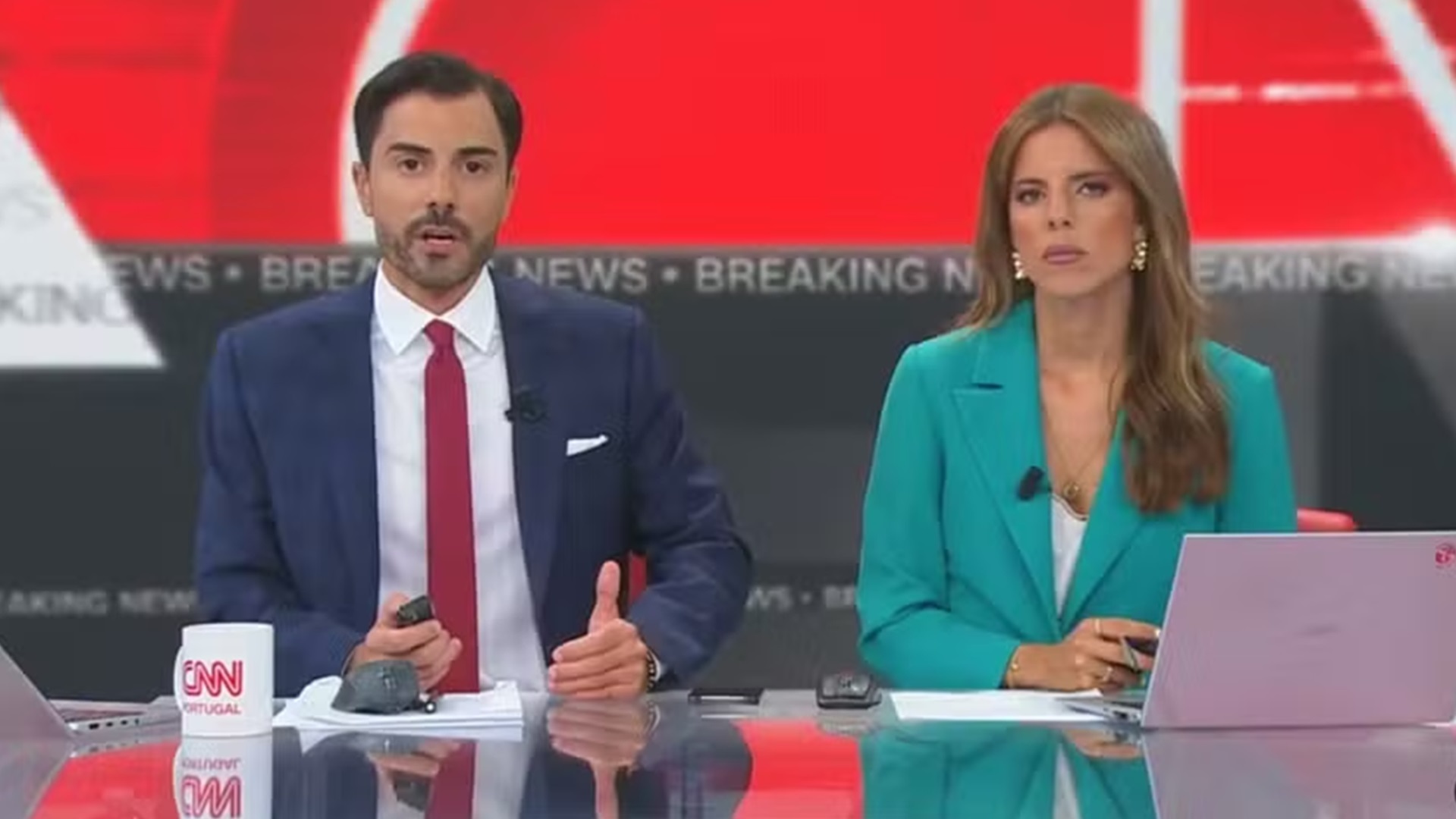 Terremoto surpreende jornalistas da CNN e causa espanto ao vivo; veja vídeo