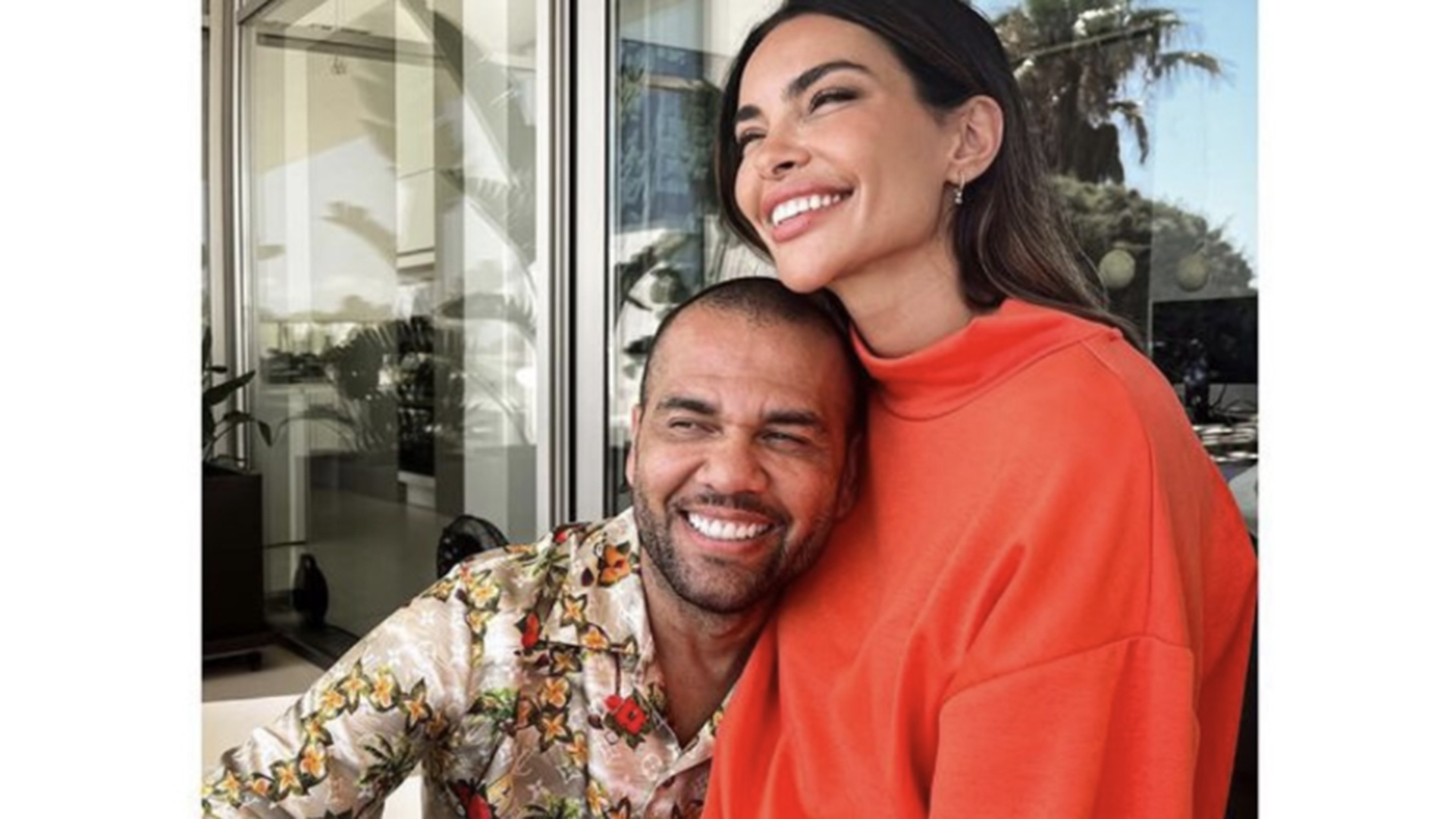 Daniel Alves reaparece ao lado da esposa: ‘Somos felizes’