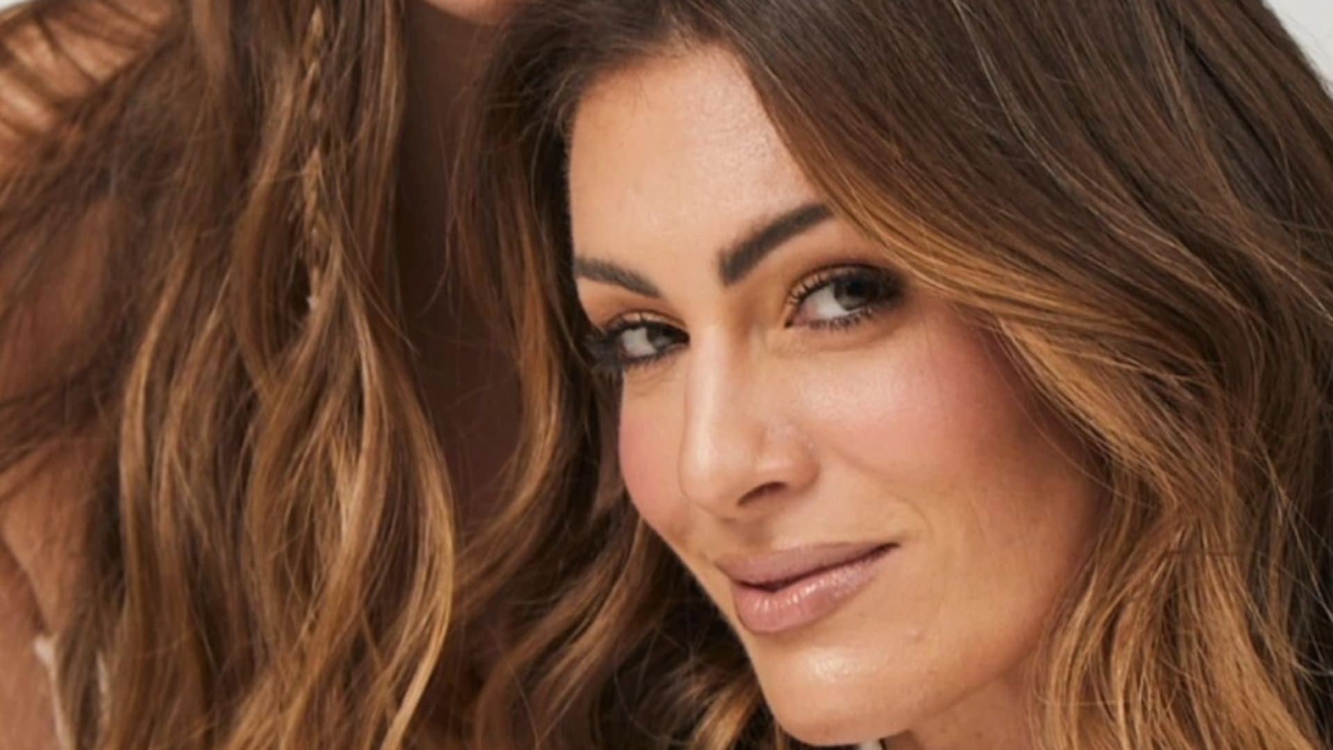 Elaine Mickely impressiona ao mostrar fotos deslumbrantes da filha