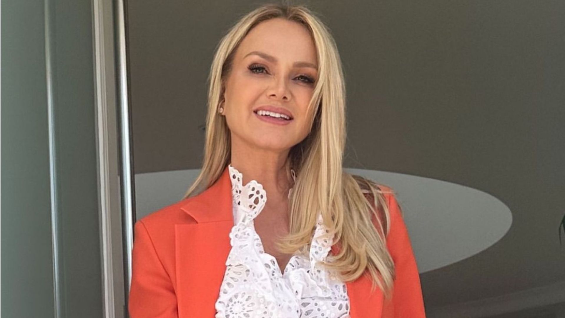 Fazendo parte do Saia Justa, Eliana avalia mudança do SBT: “Me permiti”