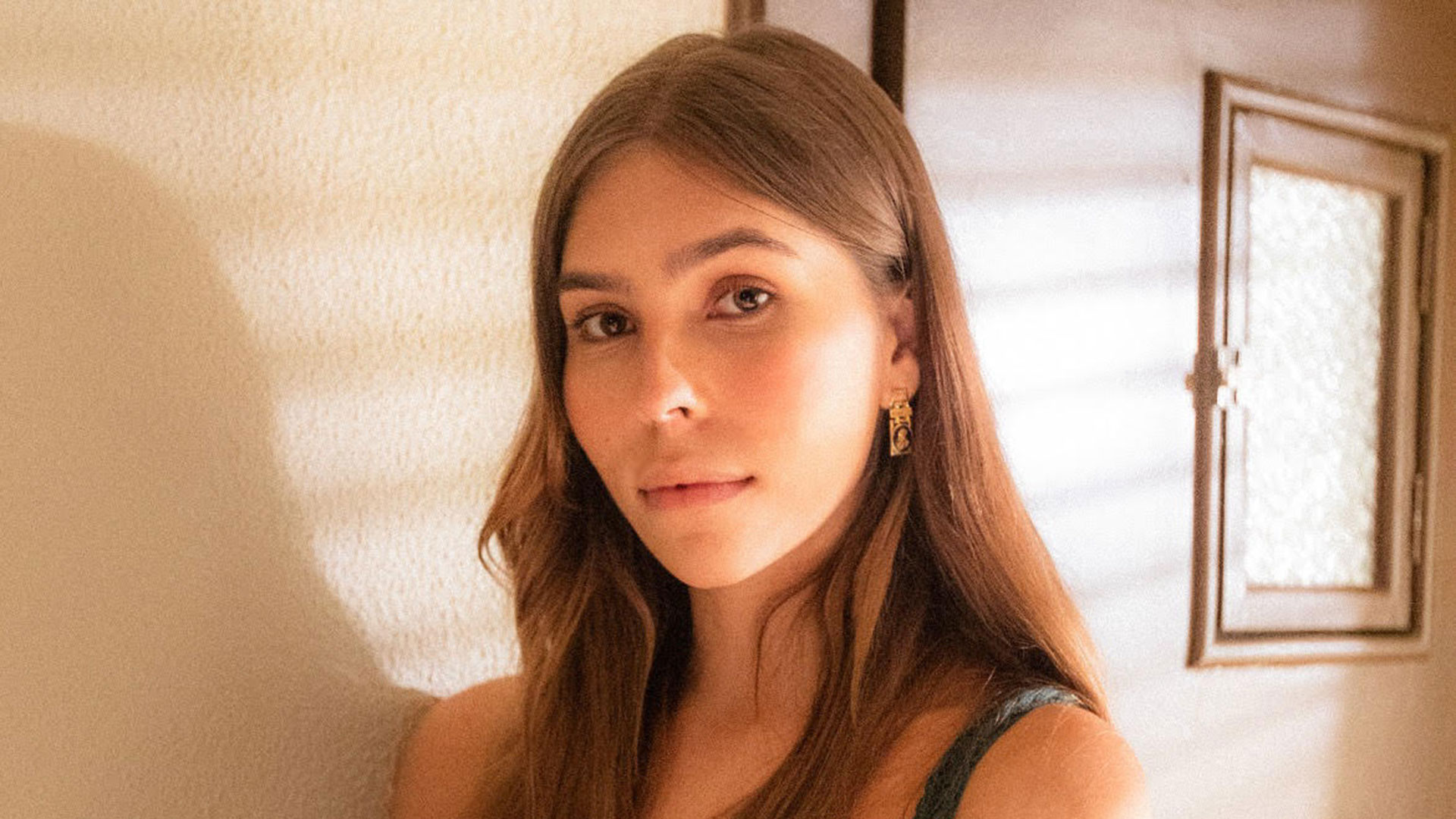 Atriz de Renascer muda o visual para se despedir da trama. Veja!