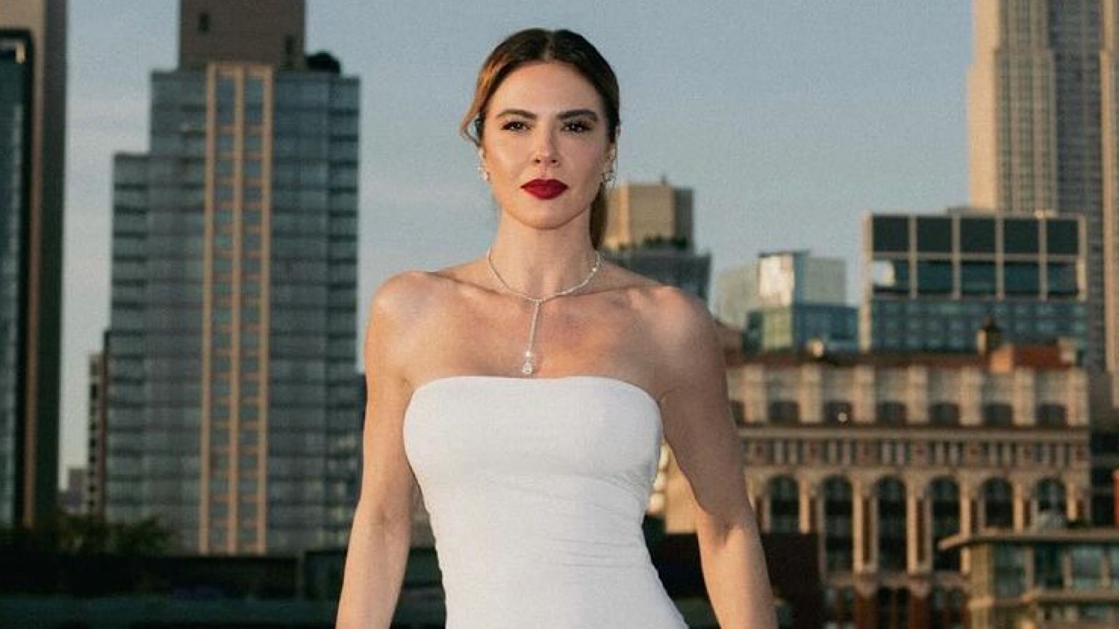 Qual o segredo da beleza de Luciana Gimenez? Médico avalia