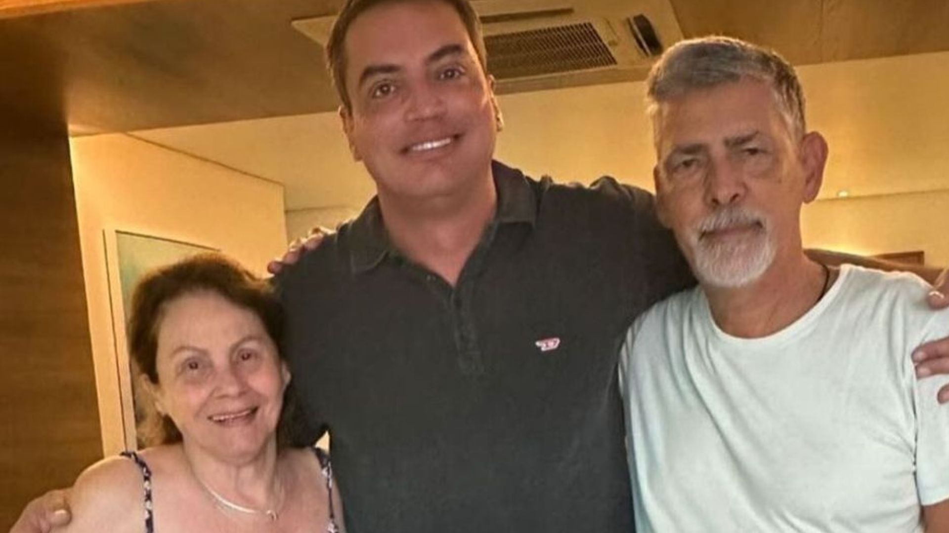 Morre mãe do jornalista Leo Dias: ‘Te amarei eternamente’