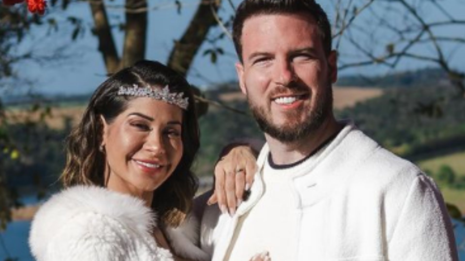 Veja as fotos oficiais da renovação de votos de Thiago Nigro e Maira Cardi