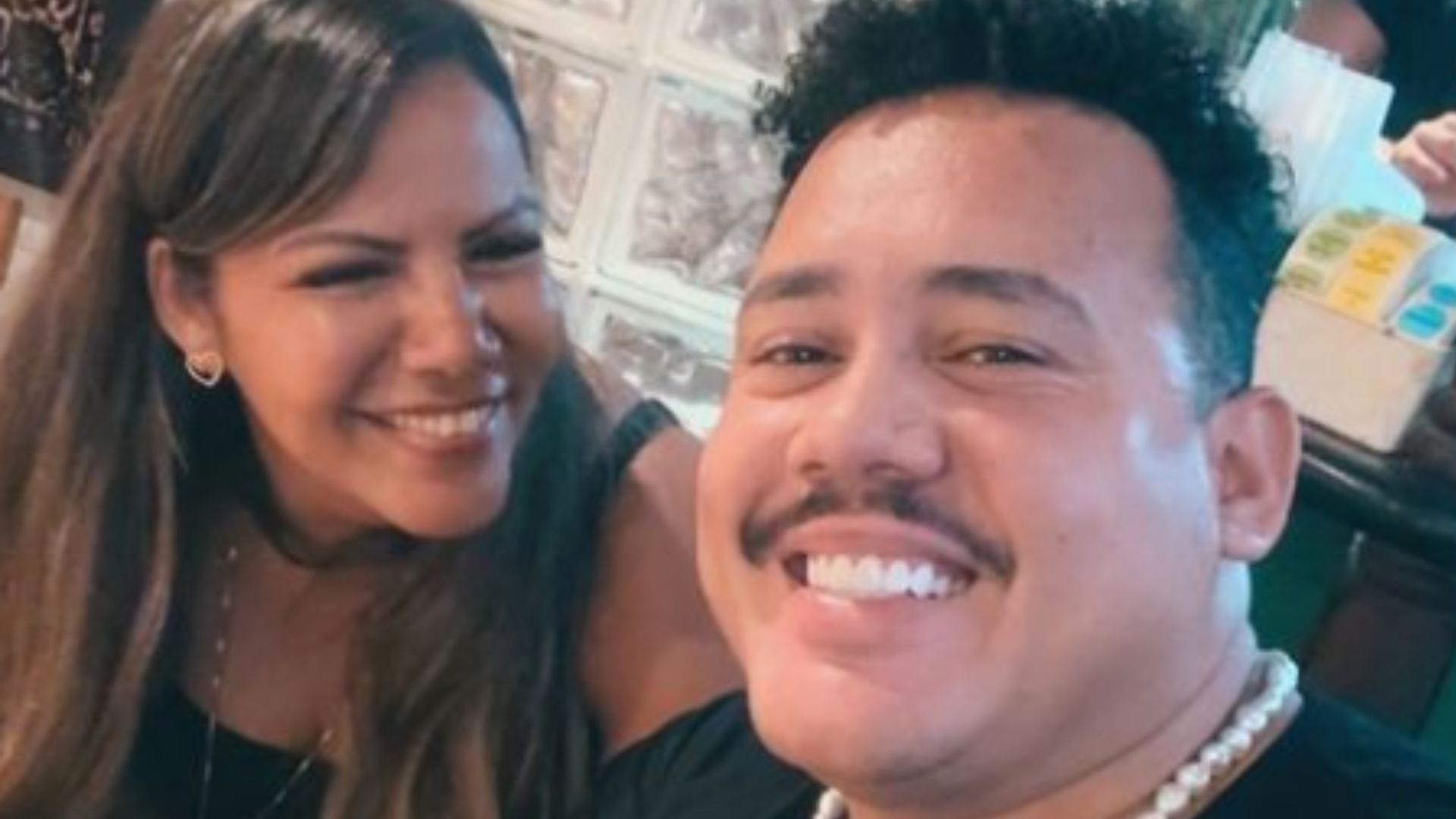 Mani Reggo mostra encontro com ex-BBB Lucas Buda no Rio de Janeiro