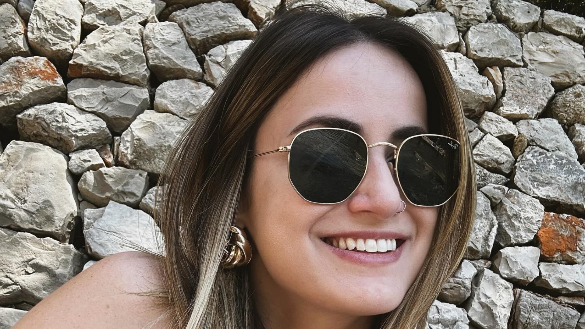 Mari Palma chama atenção com foto na praia: “Linda demais”