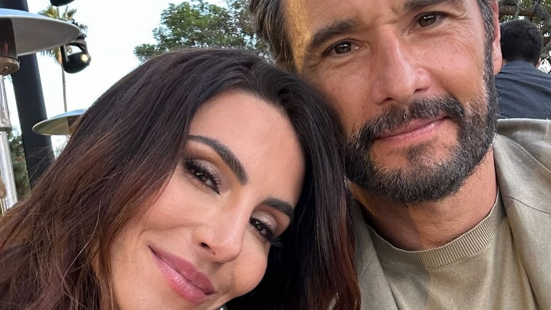 Mel Fronckowiak se declara no aniversário de Rodrigo Santoro