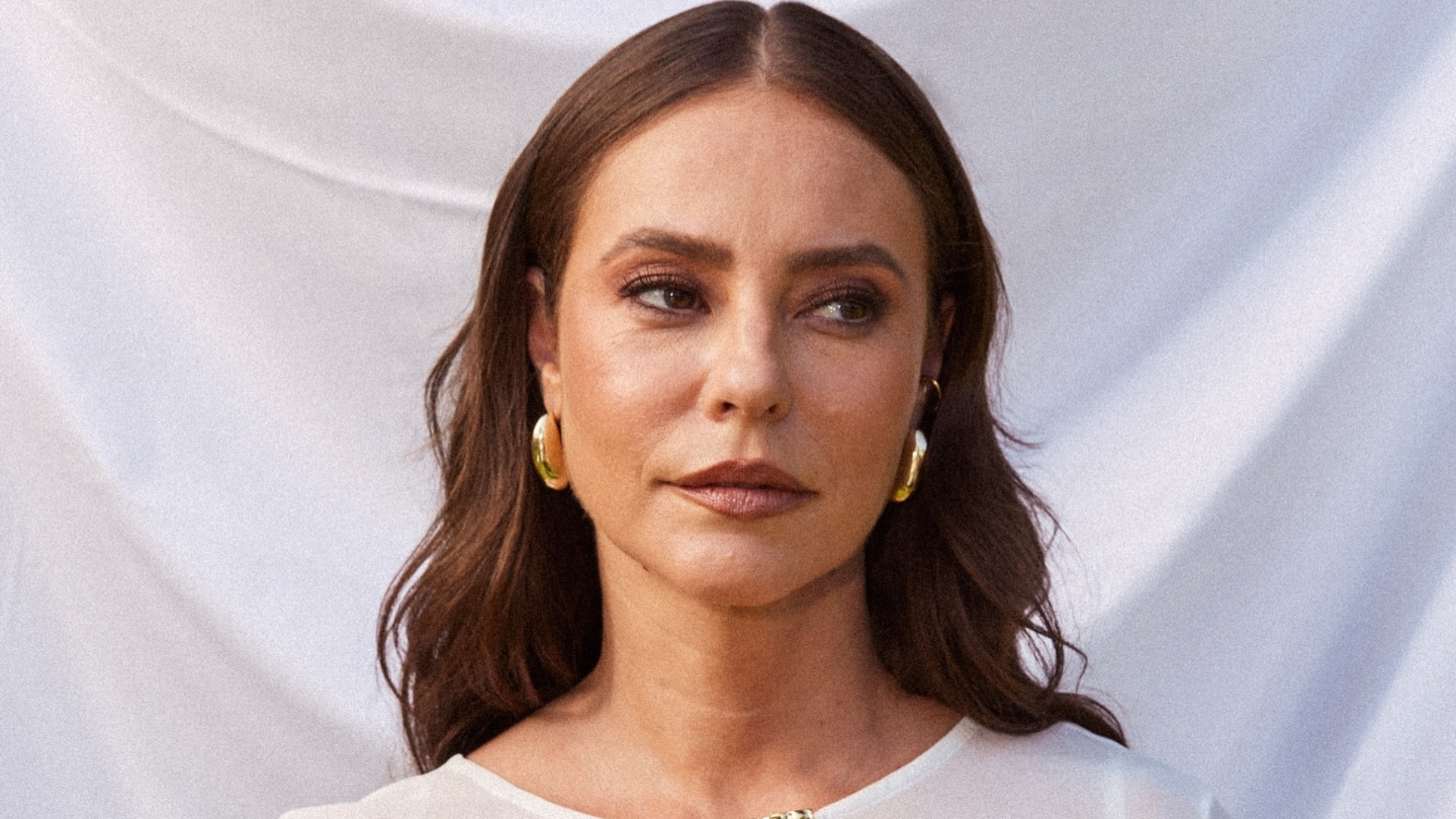 Paolla Oliveira exibe visual natural e reflete sobre uso de filtros ‘embelezadores’
