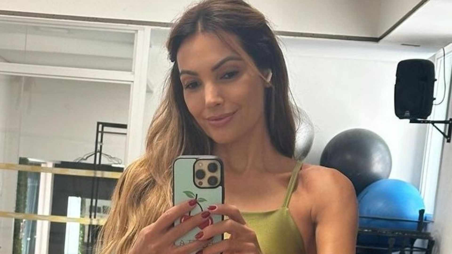 Patrícia Poeta impressiona ao mostrar seu físico atual na academia
