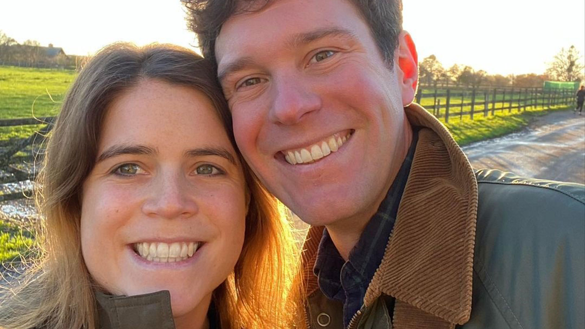 Princesa Eugenie compartilha foto rara do filho. Veja!