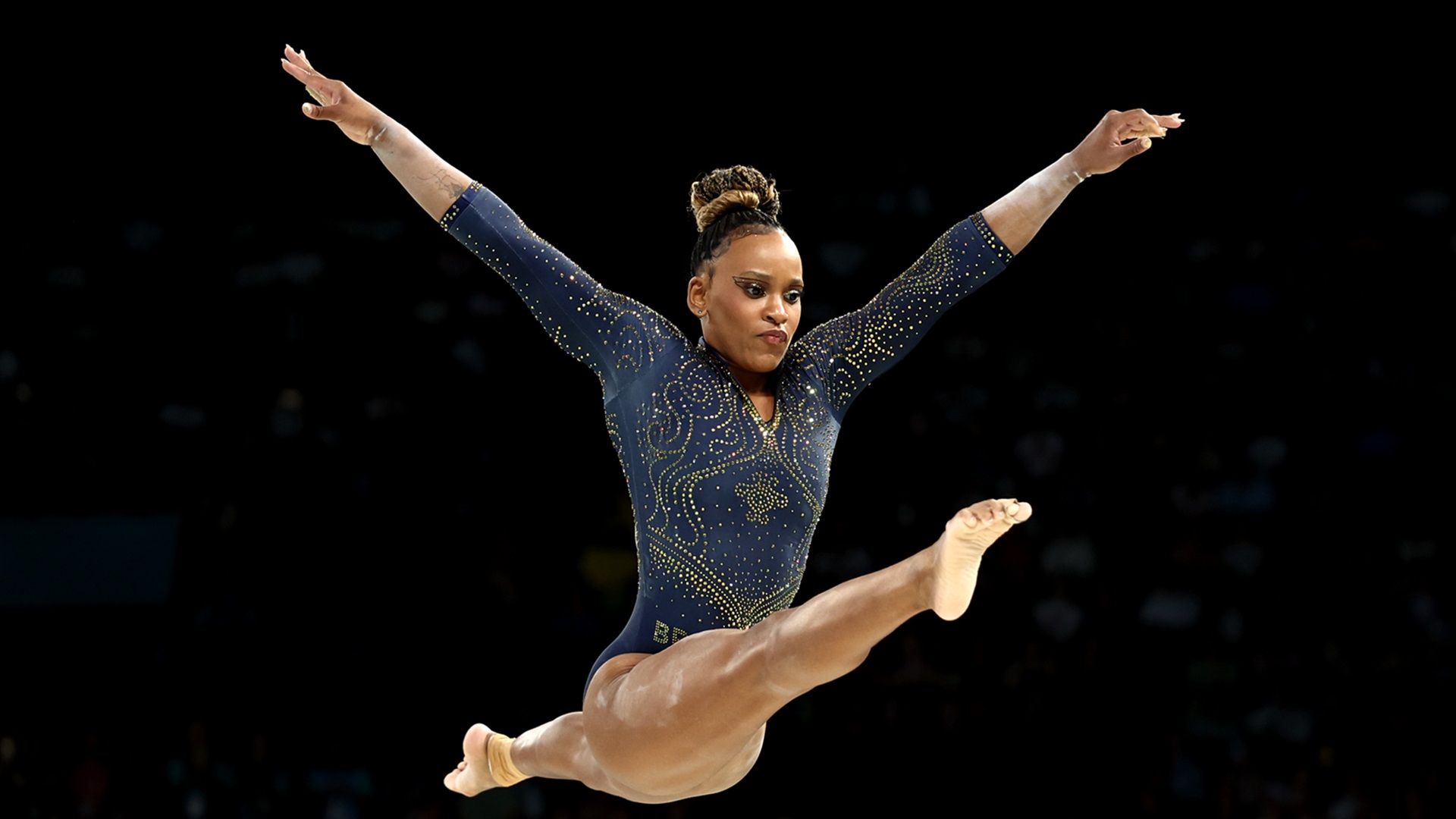 Por medalha, Rebeca Andrade abre mão de salto inédito; entenda a estratégia