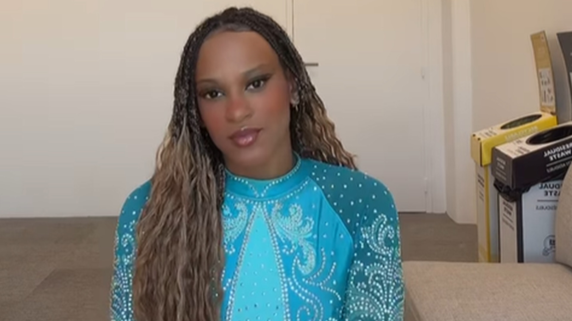 Rebeca Andrade mostra collants e pede opinião: “Qual seu preferido?”