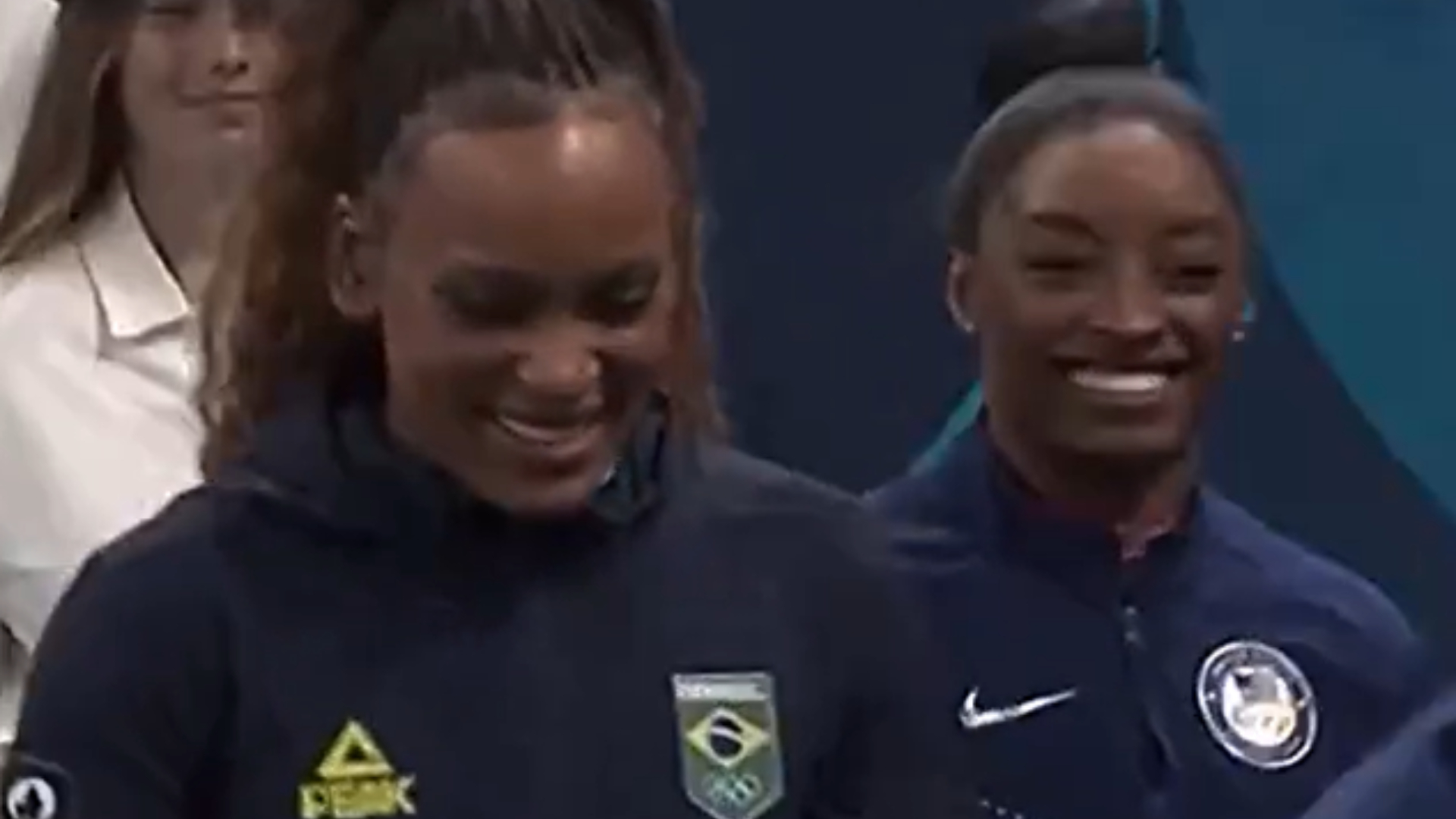 Rebeca Andrade lista lugares do Brasil em que levaria Simone Biles