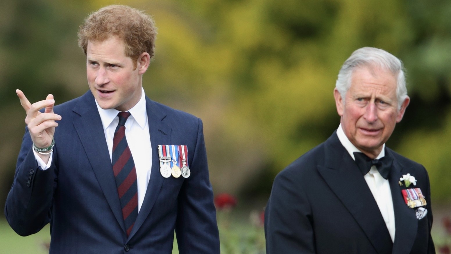Rei Charles III está disposto a dar trégua a Harry após receber aconselhamento espiritual