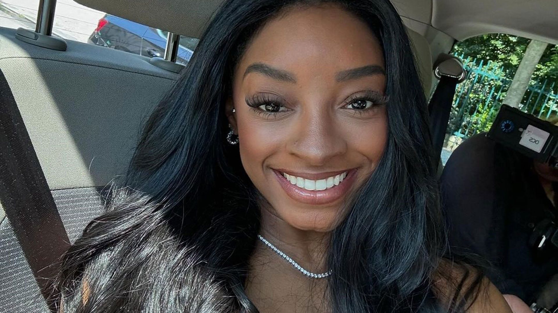 Simone Biles desabafa após boate tentar se aproveitar de seu dinheiro