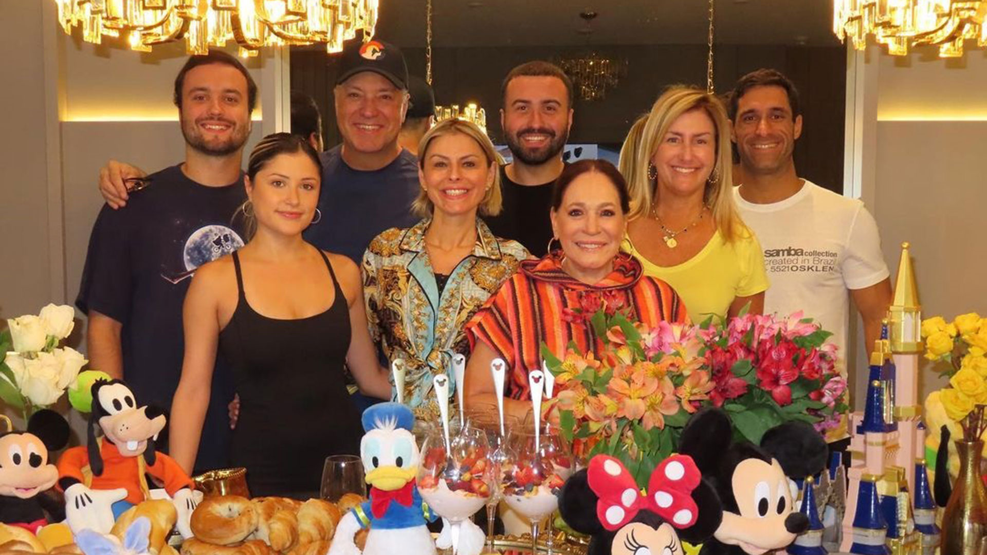 Susana Vieira celebra 82 anos com festa ao lado da família em Orlando