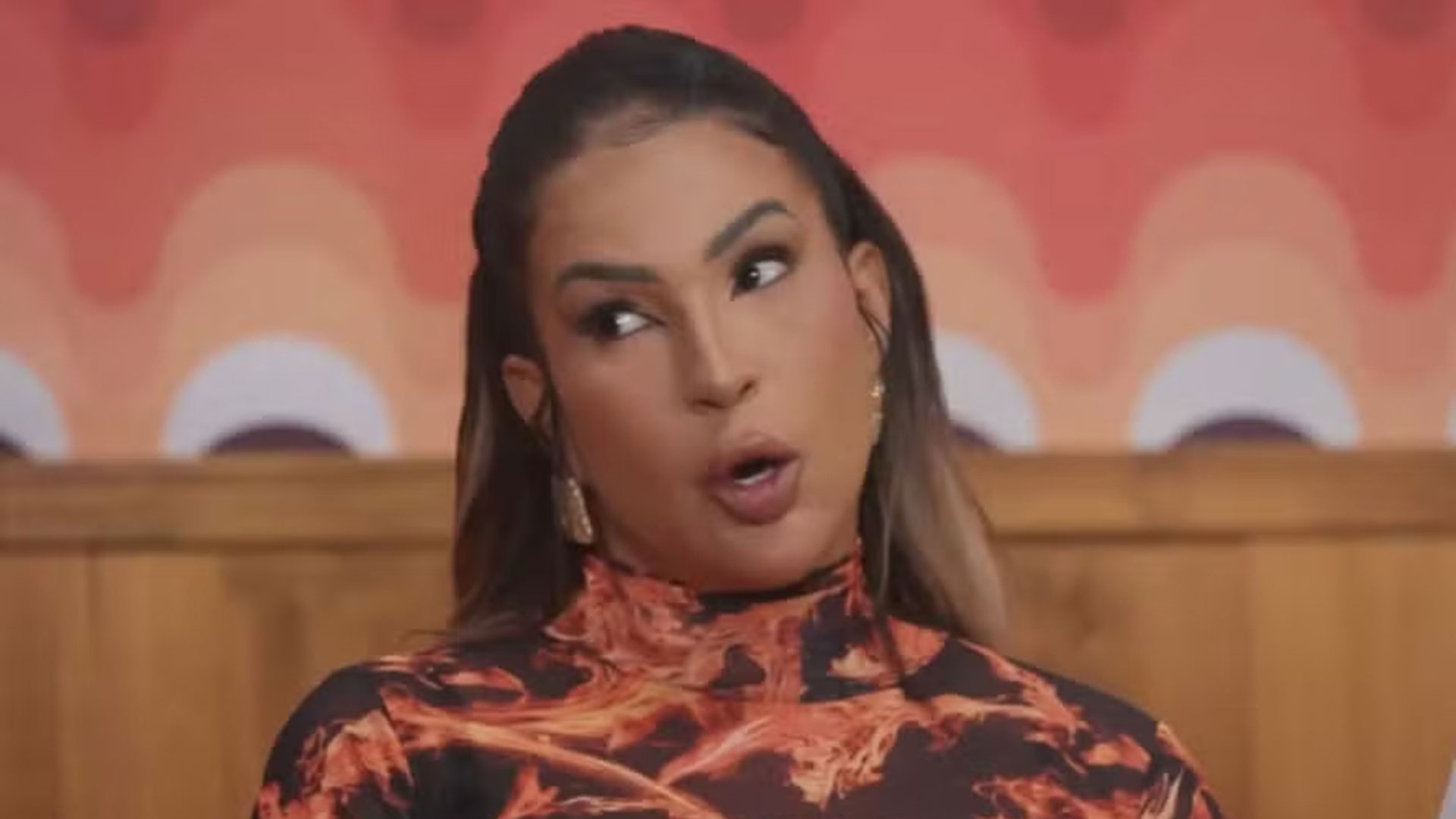 Valesca Popozuda revela que é adepta de sites de relacionamento
