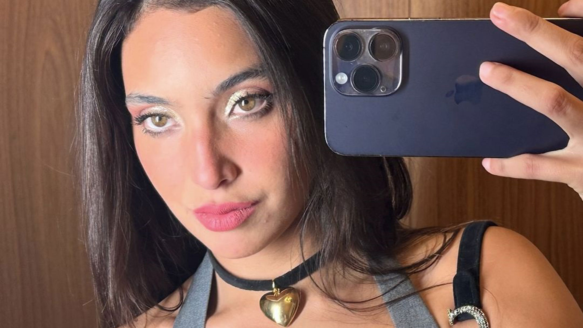 Vanessa Lopes mostra rosto com espinhas e desabafa: ‘Não aguento mais’
