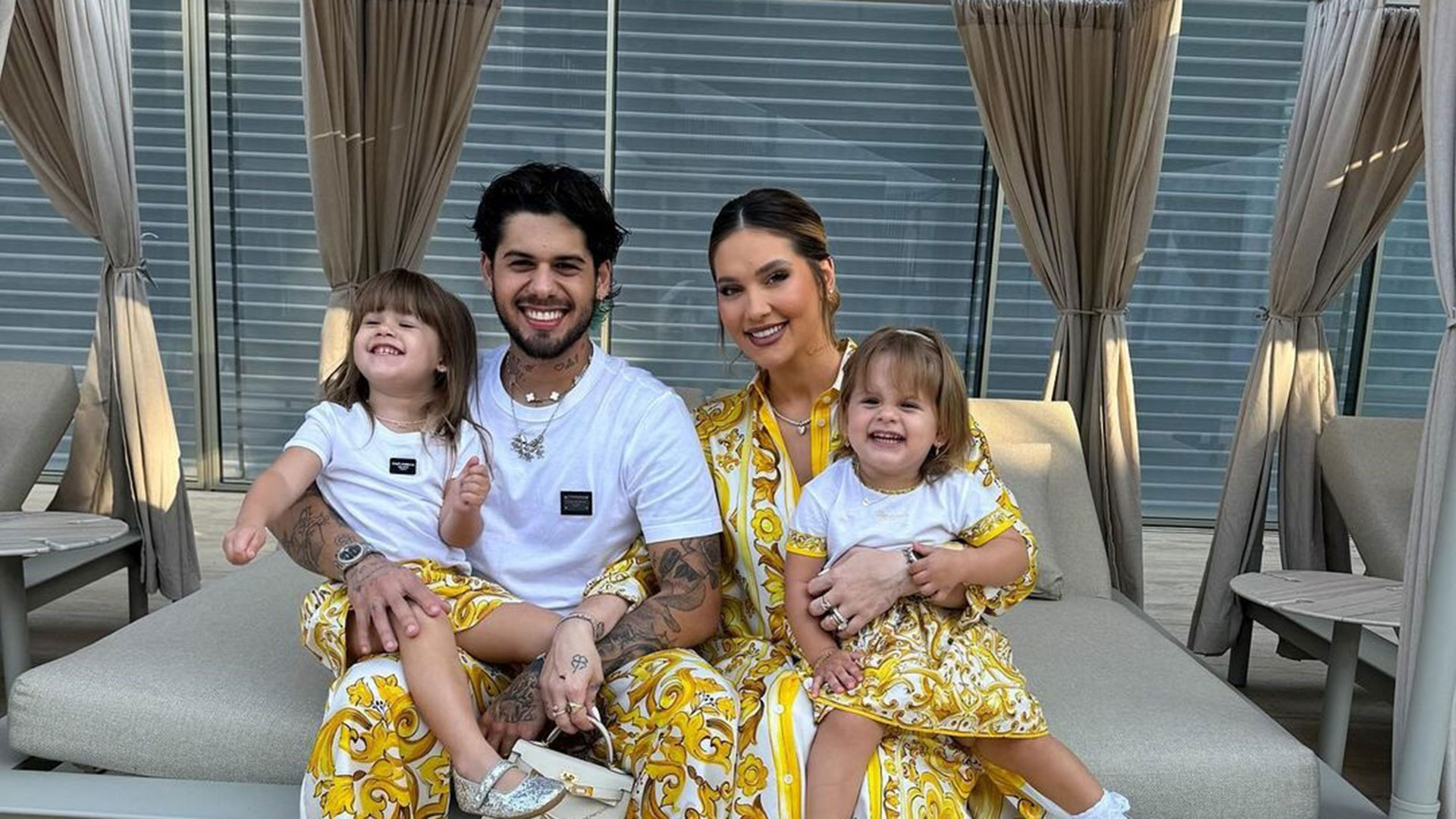 Virginia Fonseca faz unha inusitada em homenagem à família