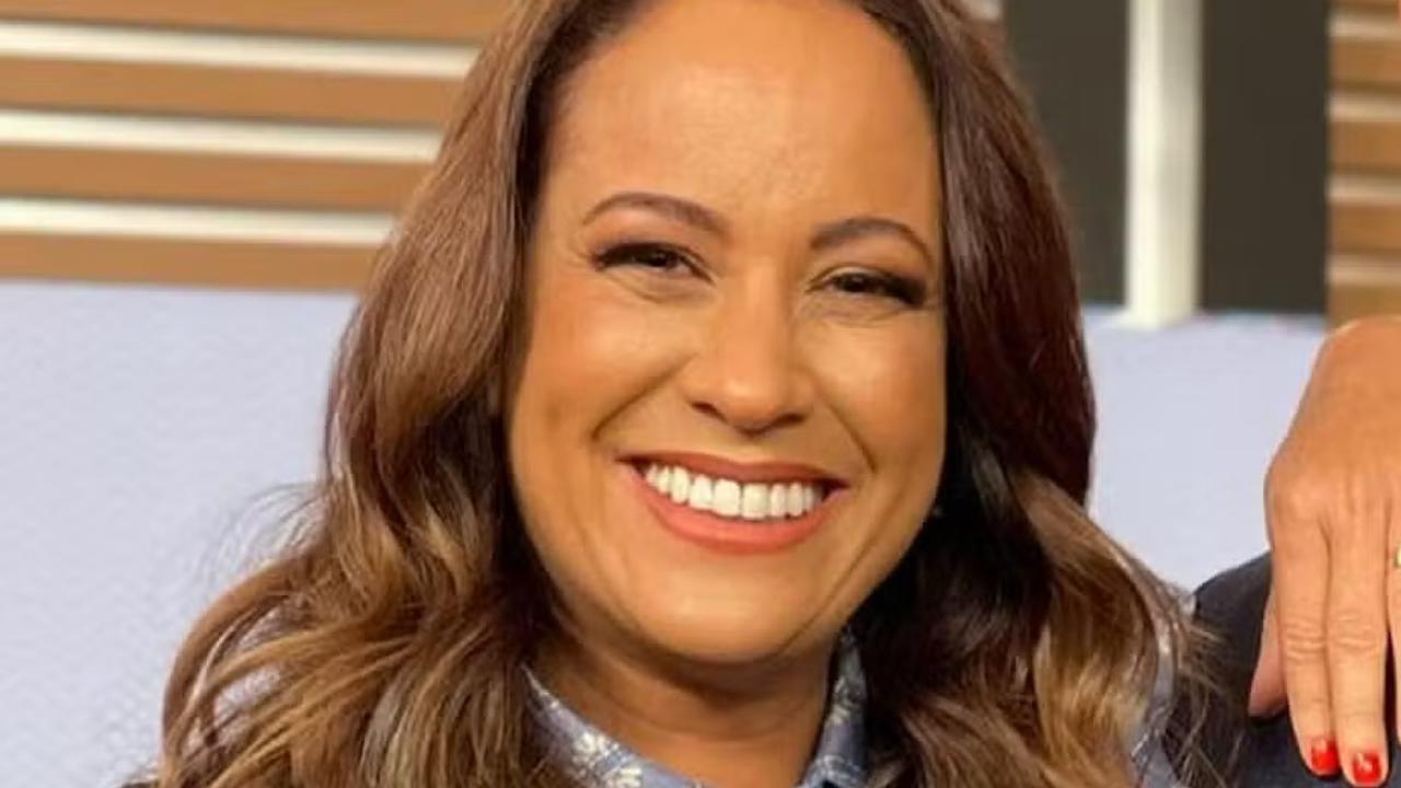 Equipe de Renata Alves atualiza estado de saúde da apresentadora
